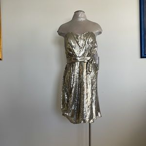 NWT! MacDuggal cocktail dress in platinum gold sequins size 12 fits Med/L